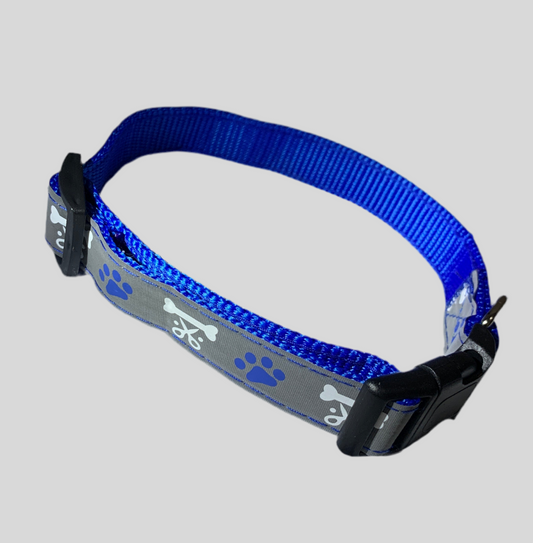 Collar con huellitas